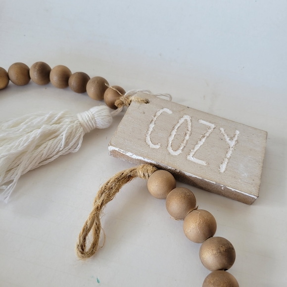 Wooden Beed Farmhouse Decor Cozy String - Picture 2 of 3